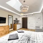 Toress Deptak Apartamento