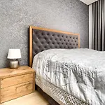 Toress Deptak Apartamento