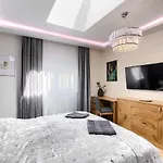 Toress Deptak Apartamento *