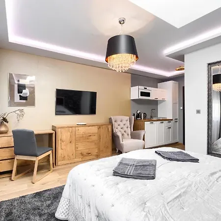 Toress Deptak Apartman *