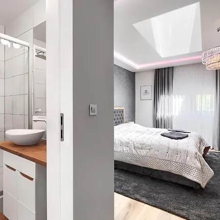 Toress Deptak Apartman *