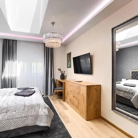 Toress Deptak Apartman *
